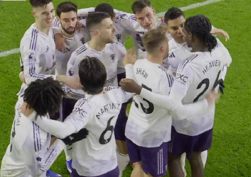 英超争四格局突变:曼联反超切尔西,黑马布伦特福德进入前五,六队仅差3分